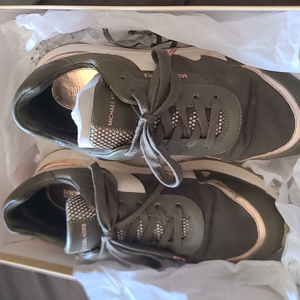 michael kors monroe sneakers